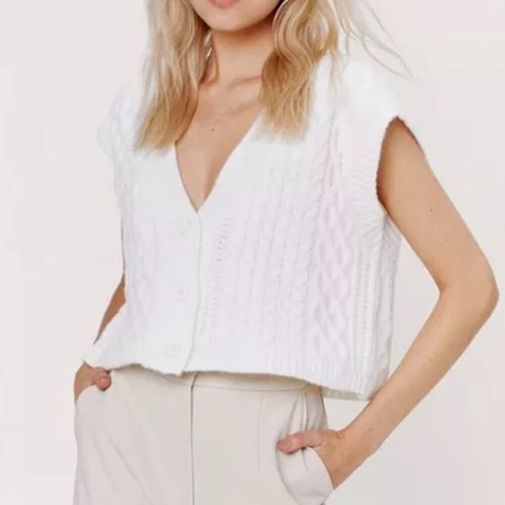 Nasty Gal Cropped Cable Button Sleeveless Sweater Vest Small